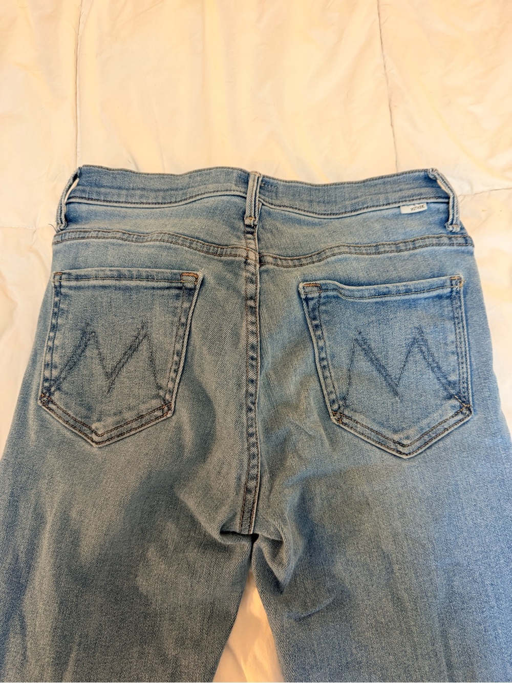 MOTHER The Weekender Fray Flare Jeans, Size 28 - Picture 5 of 8